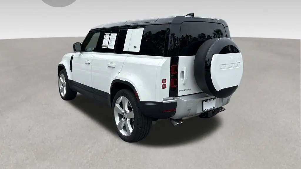 2024 Land Rover Defender 110 V8 P500 SE