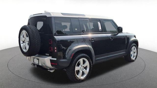 2024 Land Rover Defender 110 V8 P500 SE