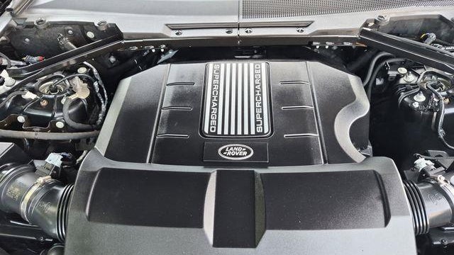 2024 Land Rover Defender 110 V8 P500 SE