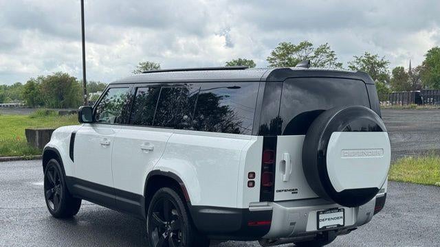 2023 Land Rover Defender 130 SE