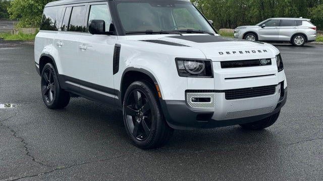 2023 Land Rover Defender 130 SE