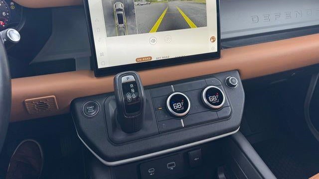 2023 Land Rover Defender 130 SE