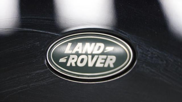 2023 Land Rover Defender 130 SE