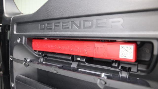 2023 Land Rover Defender 130 SE