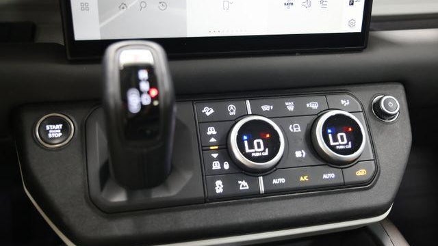2023 Land Rover Defender 130 SE