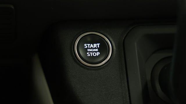 2023 Land Rover Defender 130 SE