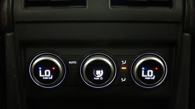 2023 Land Rover Defender 130 SE
