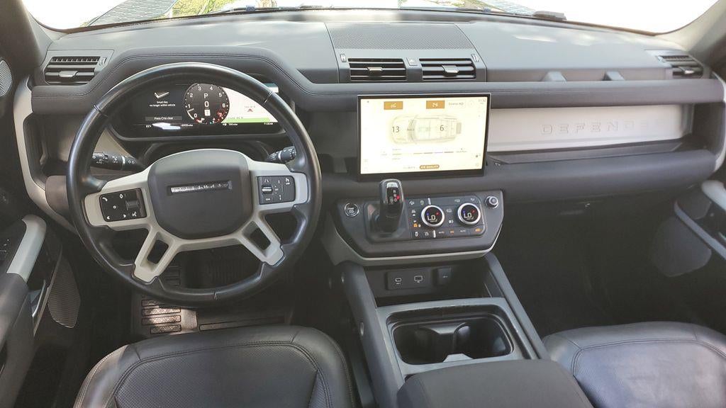 2023 Land Rover Defender 130 SE