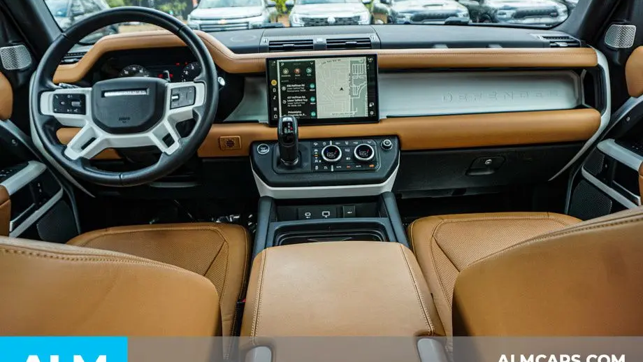 2023 Land Rover Defender 130 SE
