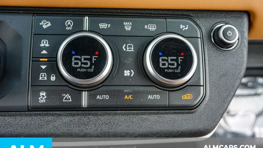 2023 Land Rover Defender 130 SE