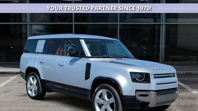 2023 Land Rover Defender 130 SE