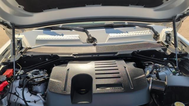 2023 Land Rover Defender 130 SE