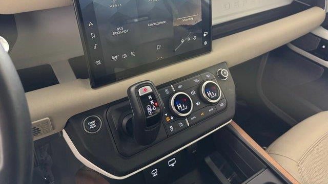 2023 Land Rover Defender 130 SE