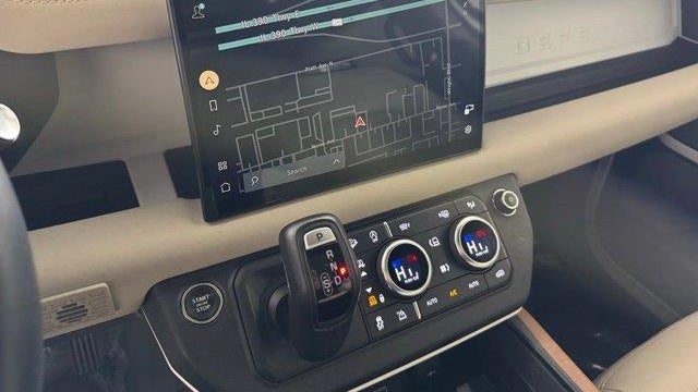 2023 Land Rover Defender 130 SE