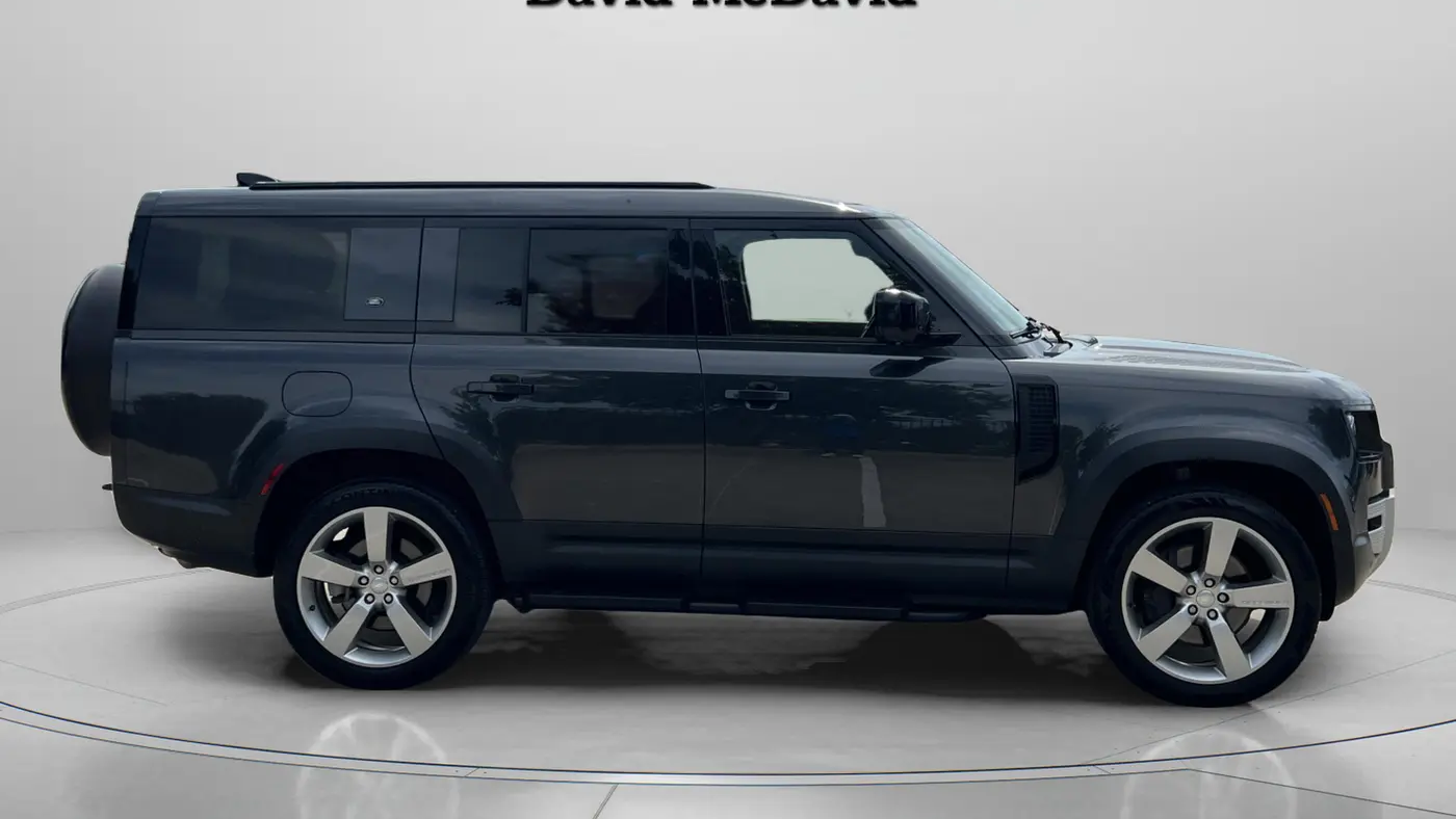 2023 Land Rover Defender 130 First Edition