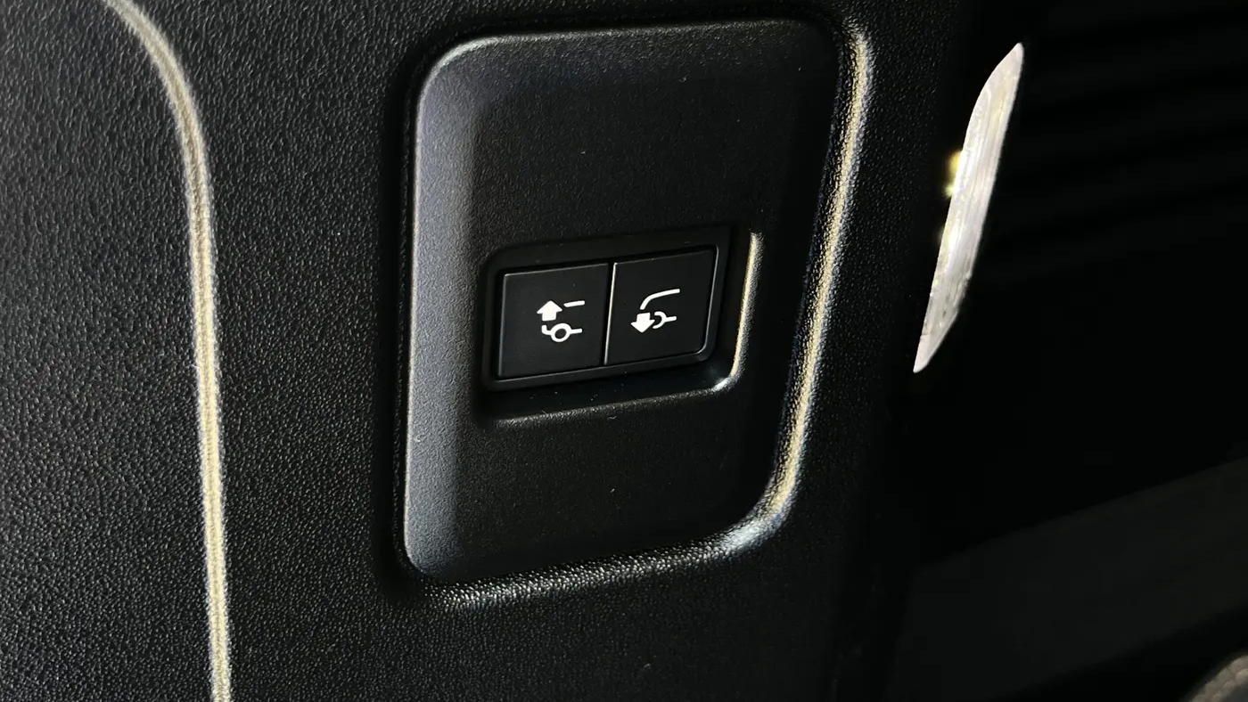 2023 Land Rover Defender 130 First Edition