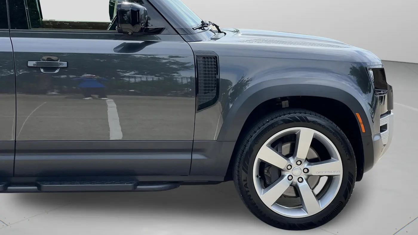 2023 Land Rover Defender 130 First Edition