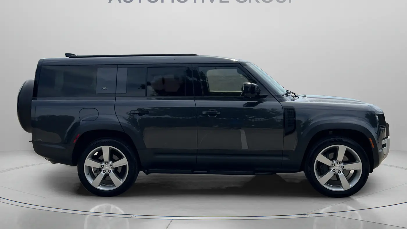 2023 Land Rover Defender 130 First Edition