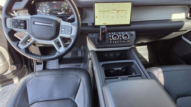 2022 Land Rover Defender 110 XS Edition