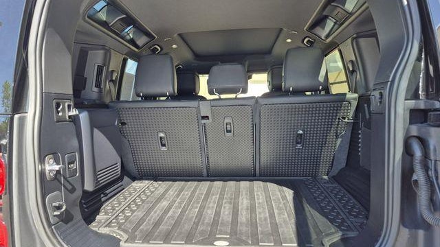 2022 Land Rover Defender 110 XS Edition