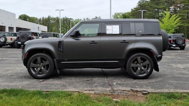 2023 Land Rover Defender 110 V8