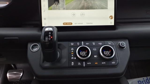 2023 Land Rover Defender 110 V8