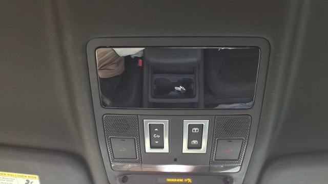 2023 Land Rover Defender 110 V8