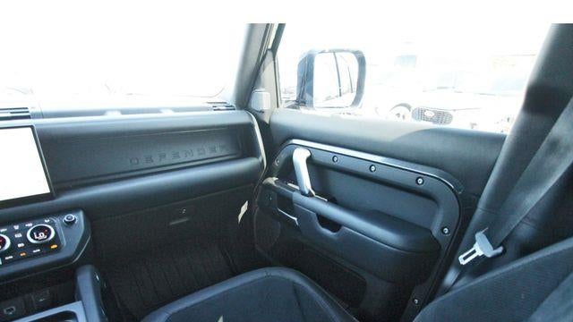 2023 Land Rover Defender 110 V8