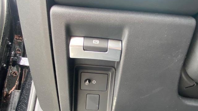 2025 Land Rover Defender 130 P400 Outbound