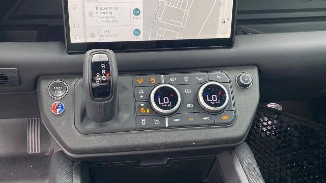 2025 Land Rover Defender 130 P400 Outbound