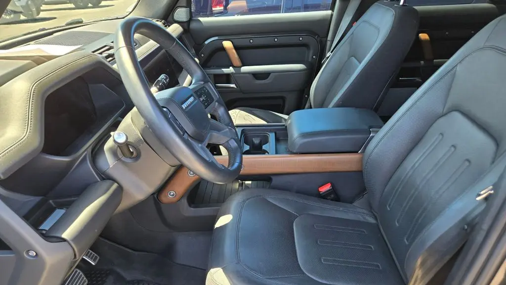 2023 Land Rover Defender 130 X
