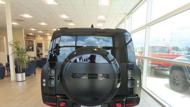 2024 Land Rover Defender 130 P400 X