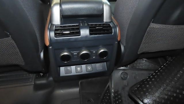 2024 Land Rover Defender 130 P400 X