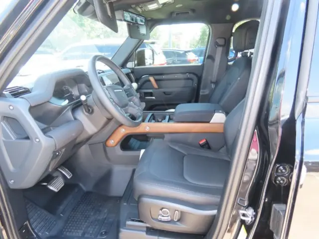 2023 Land Rover Defender - $53,686