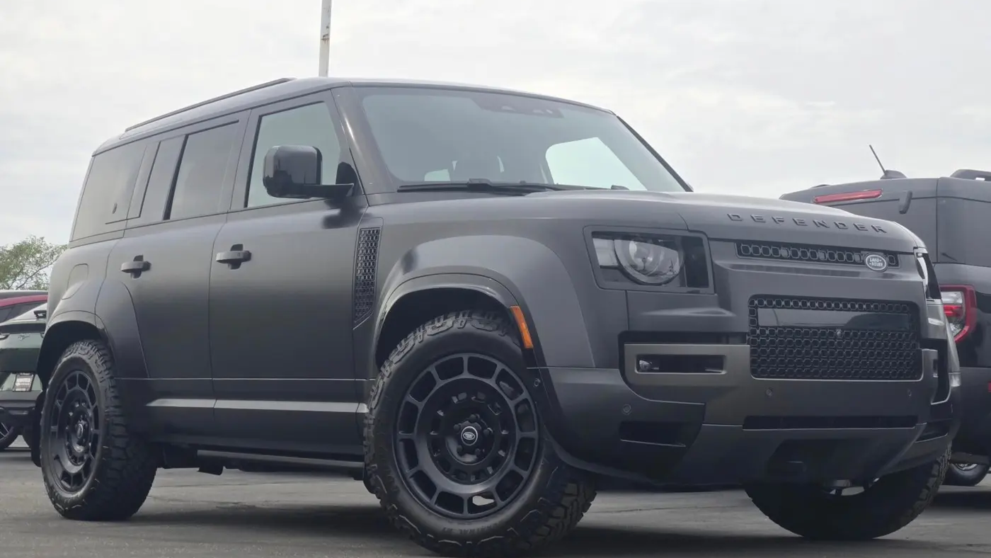 Preowned 2025 Land Rover Defender 110 P635 OCTA Edition One for Sale