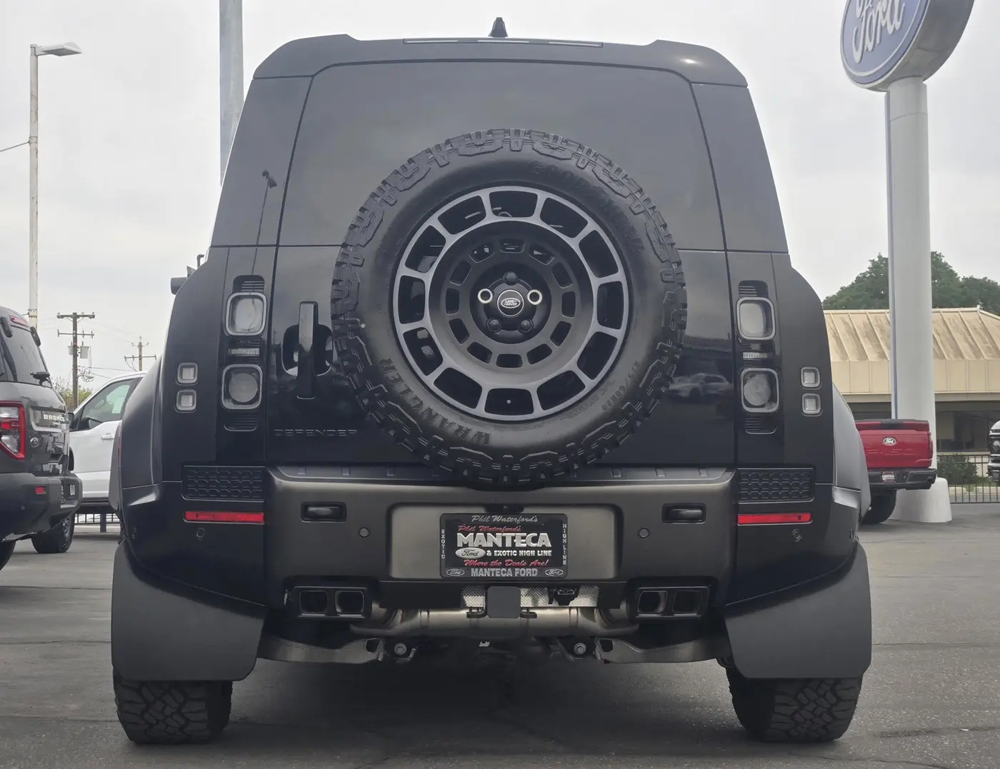 2025 Land Rover Defender - $159,988