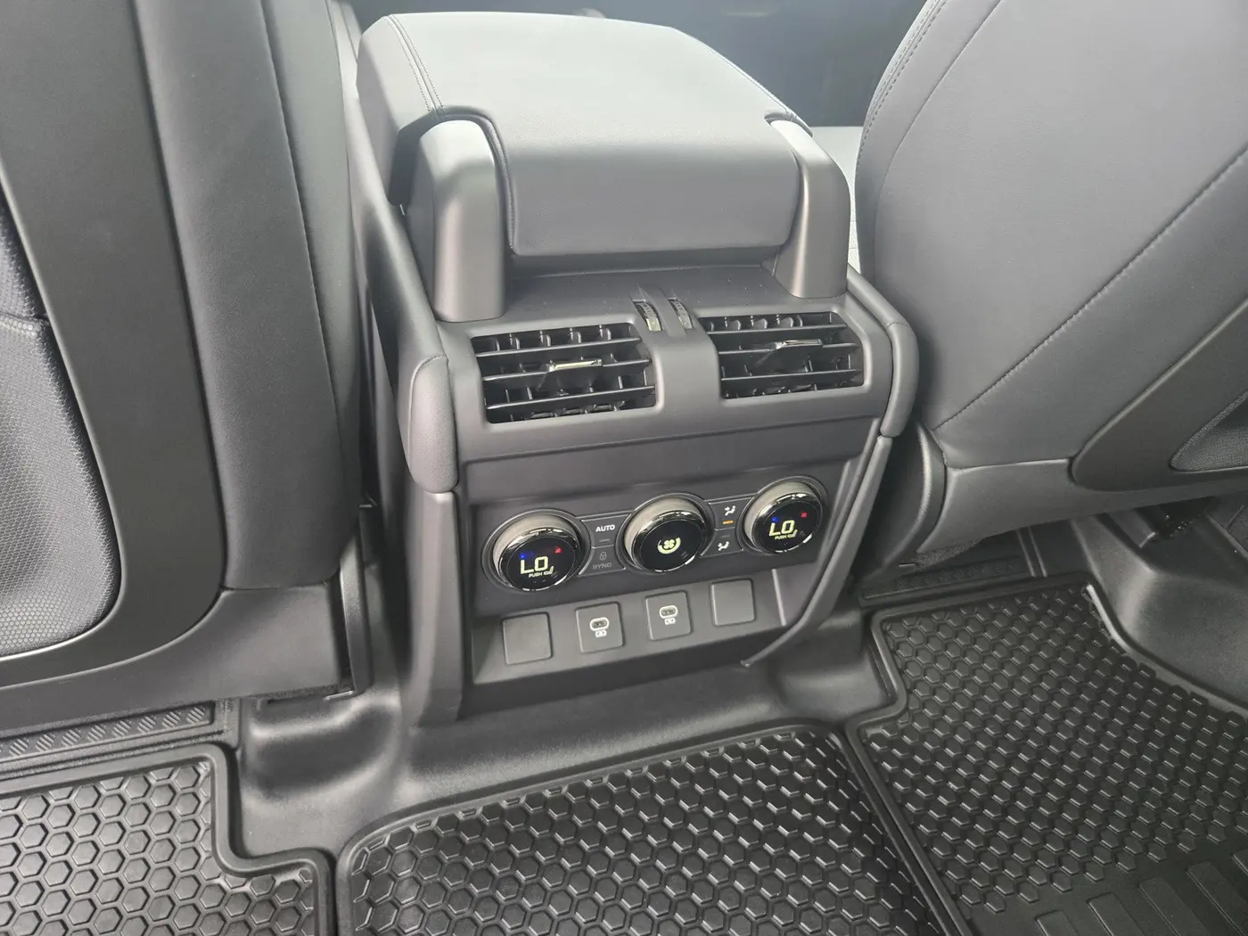 2025 Land Rover Defender - $159,988
