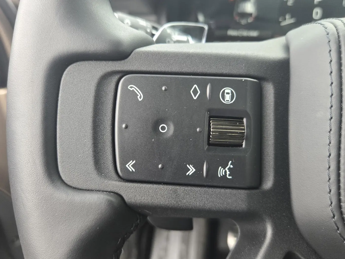 2025 Land Rover Defender - $159,988