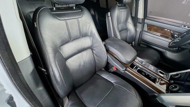 2021 Land Rover Range Rover Base