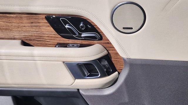 2021 Land Rover Range Rover Base