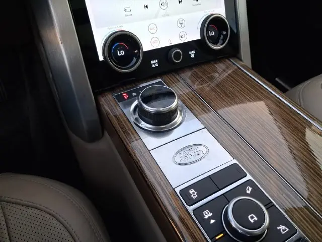 2018 LAND ROVER Range Rover - $31,990