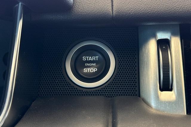 2022 Land Rover Range Rover - $45,500