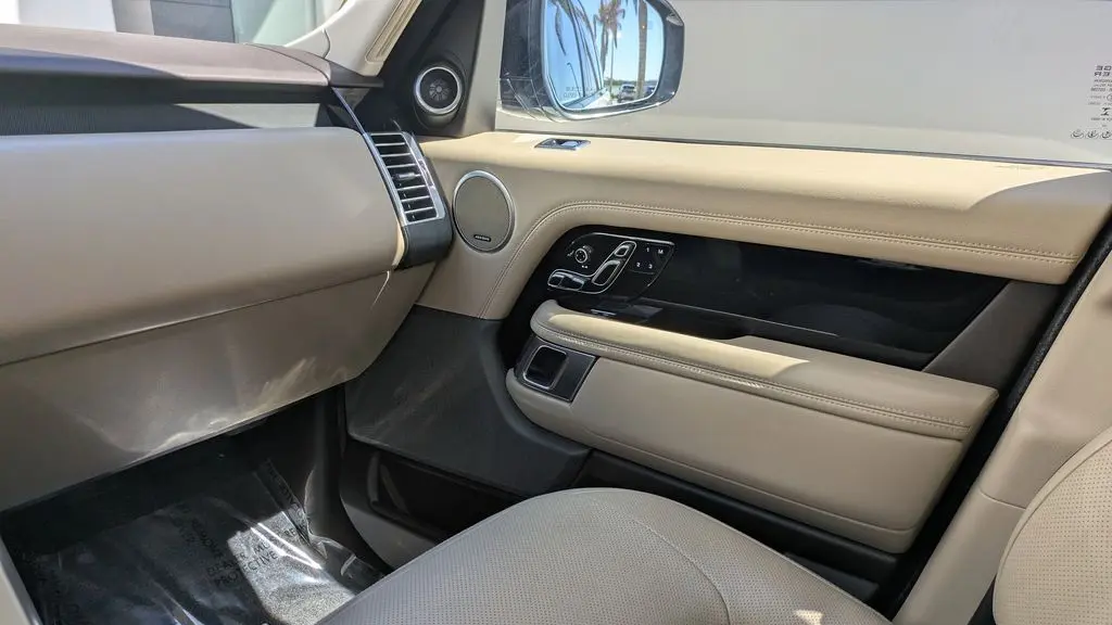 2021 Land Rover Range Rover P525 HSE Westminster Edition
