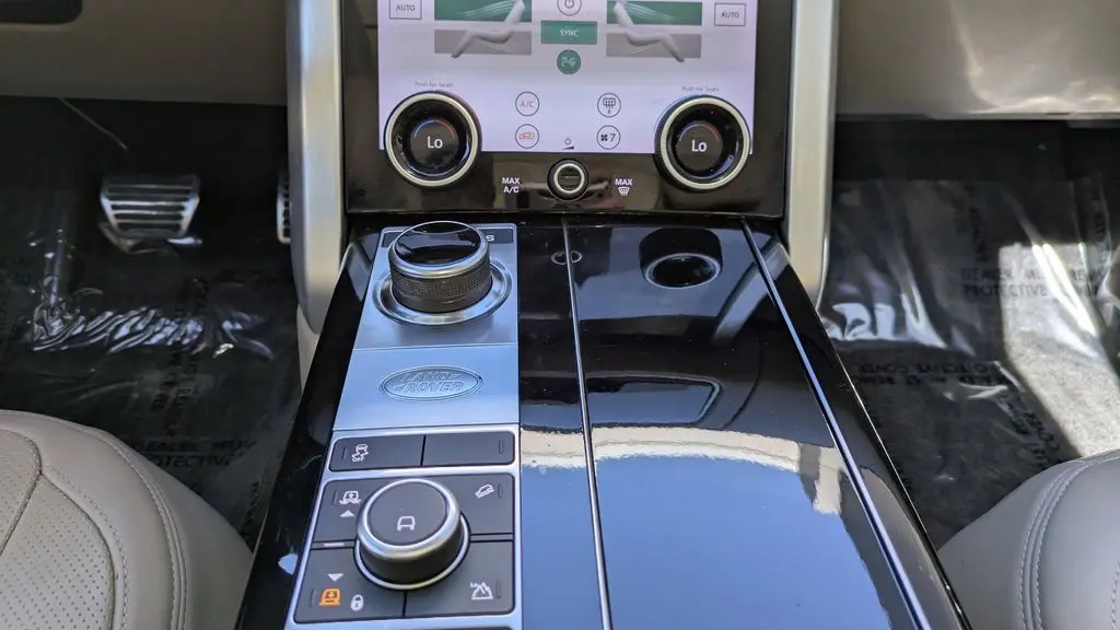 2021 Land Rover Range Rover P525 HSE Westminster Edition