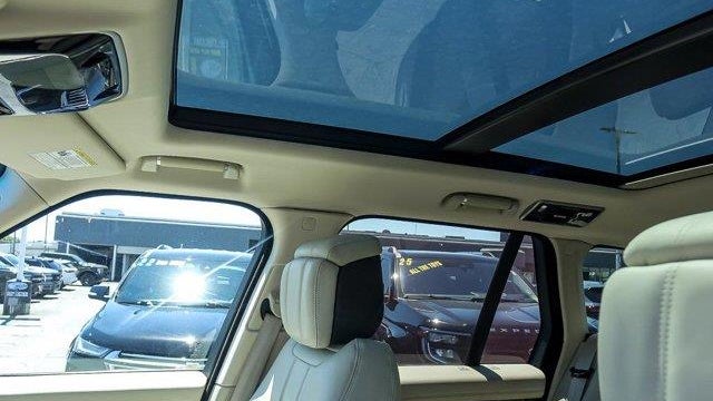2021 Land Rover Range Rover P525 HSE Westminster Edition