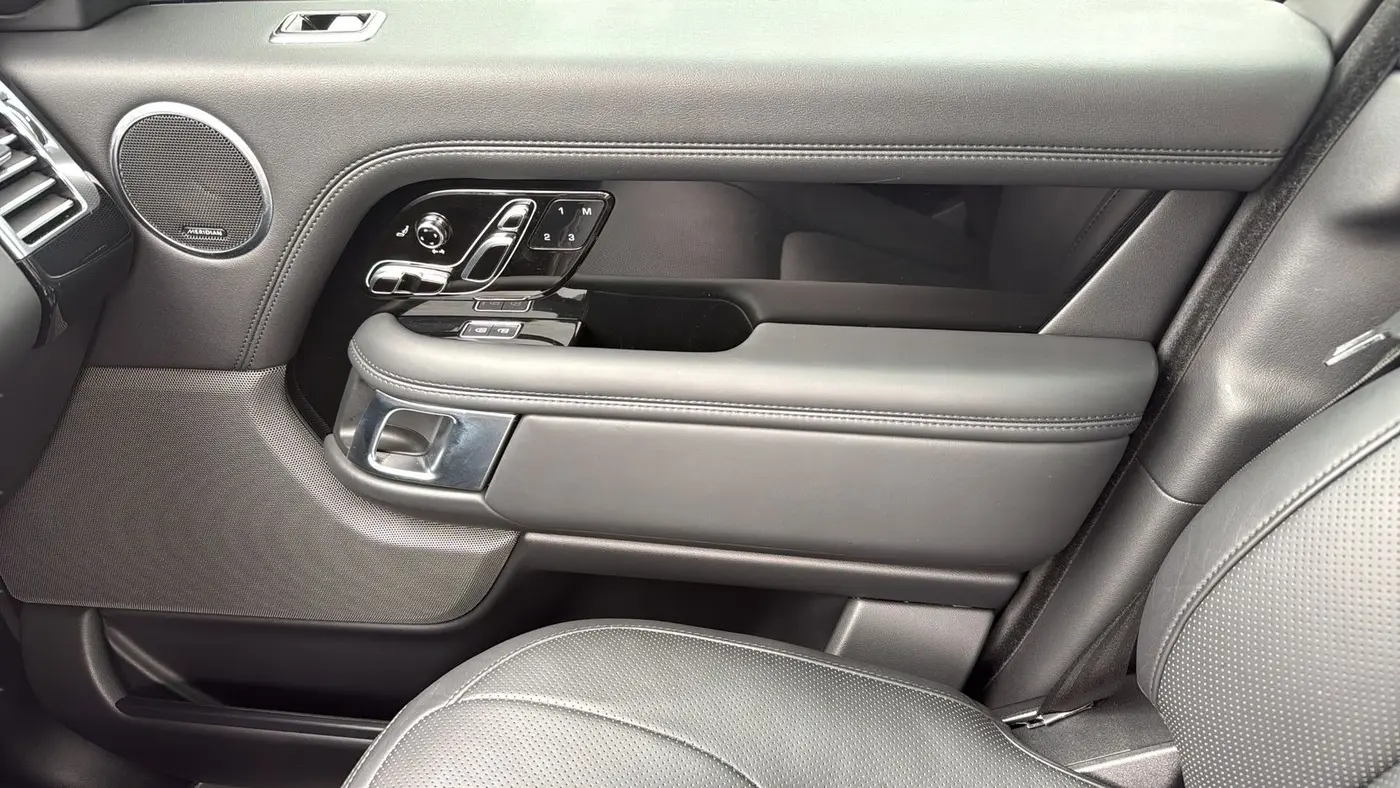 2021 Land Rover Range Rover P525 HSE Westminster Edition