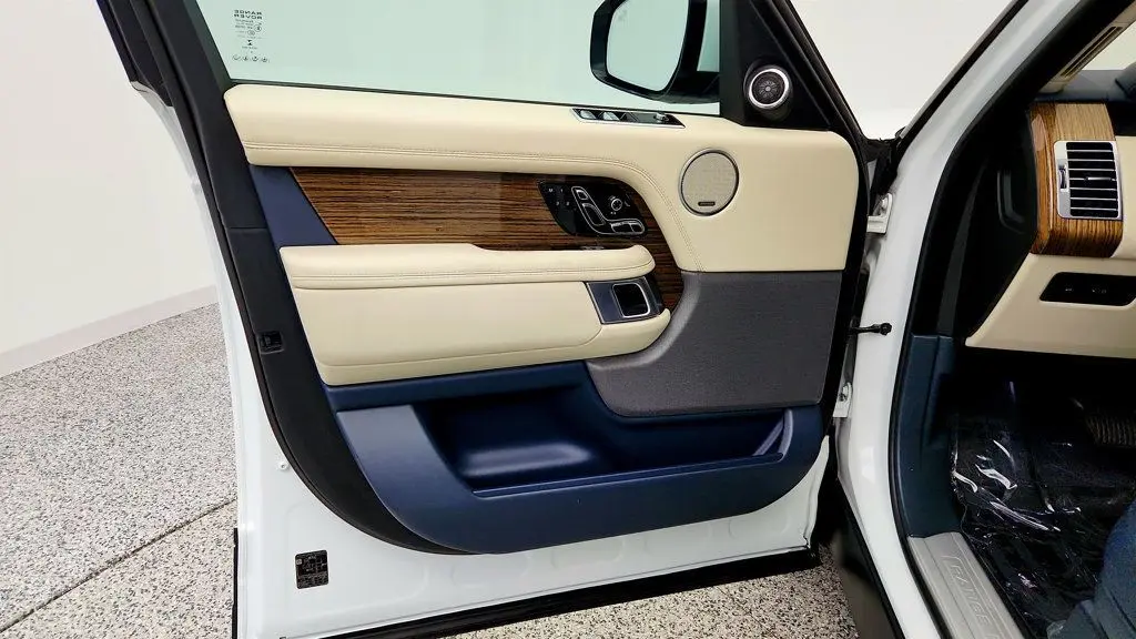 2019 Land Rover Range Rover - $28,495