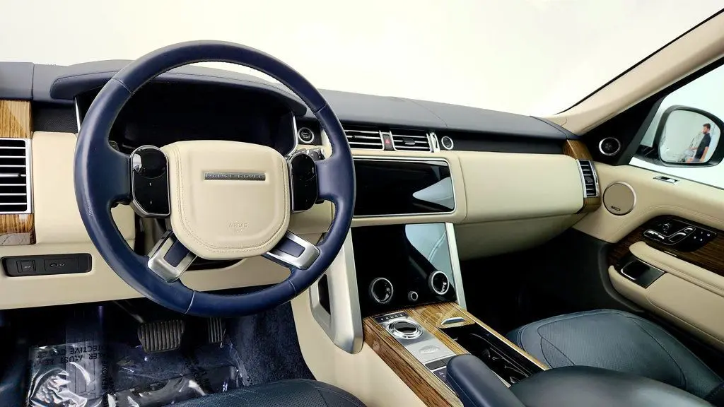 2019 Land Rover Range Rover - $28,495