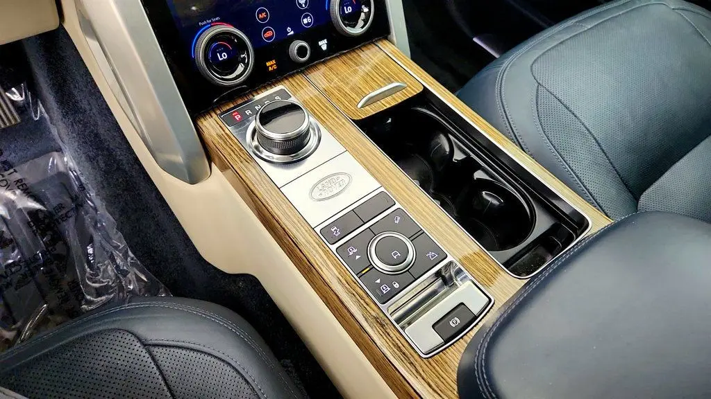 2019 Land Rover Range Rover - $28,495