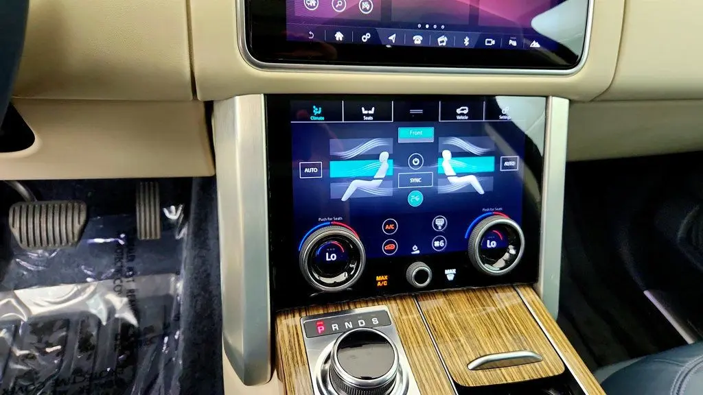2019 Land Rover Range Rover - $28,495